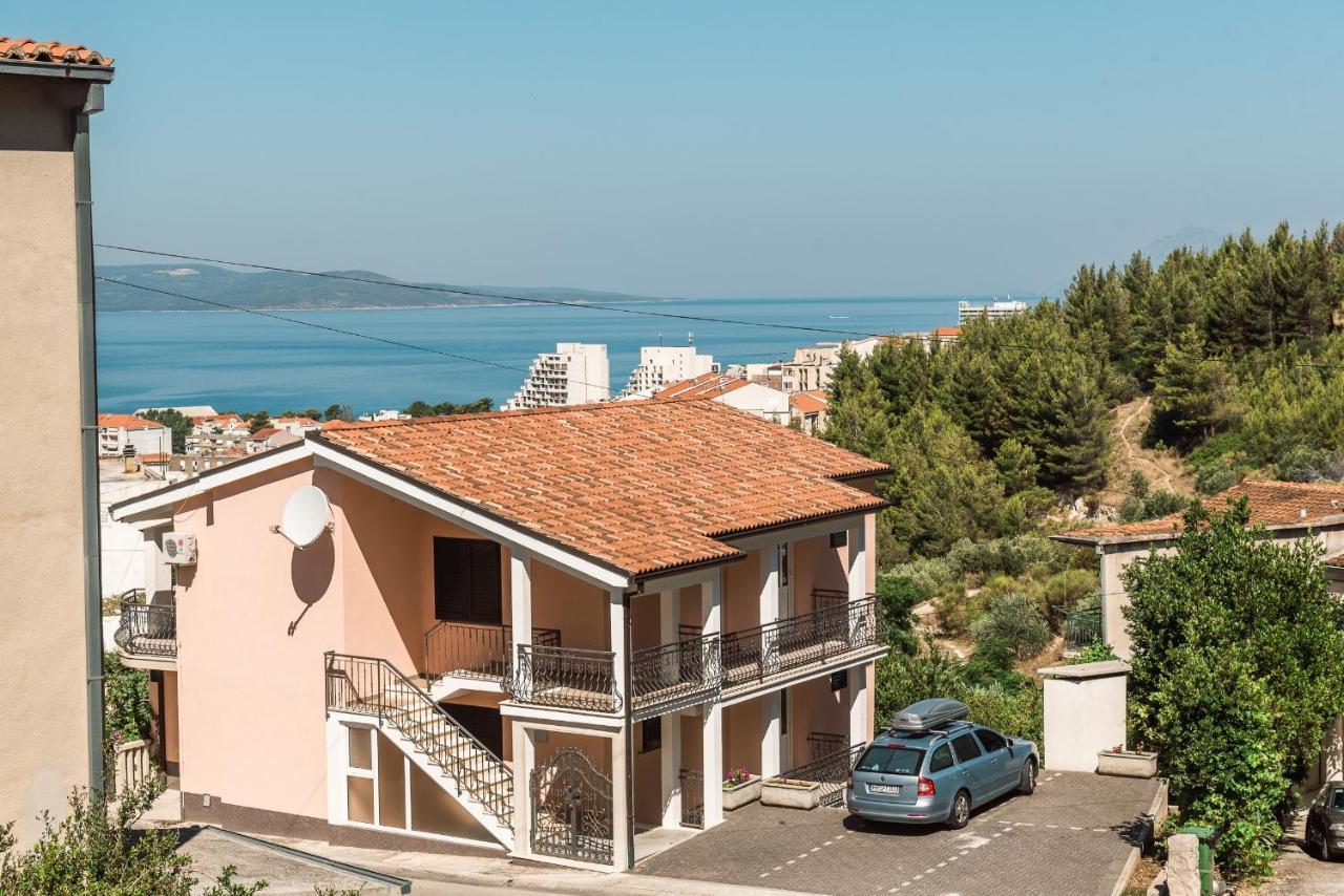 Apartments Crystal Makarska Bagian luar foto