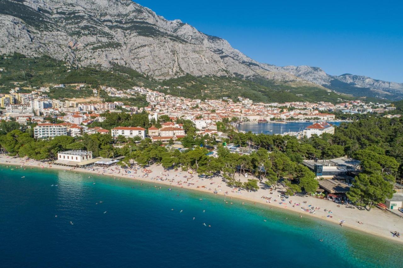 Apartments Crystal Makarska Bagian luar foto