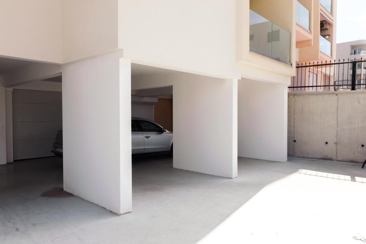 Apartments Crystal Makarska Bagian luar foto