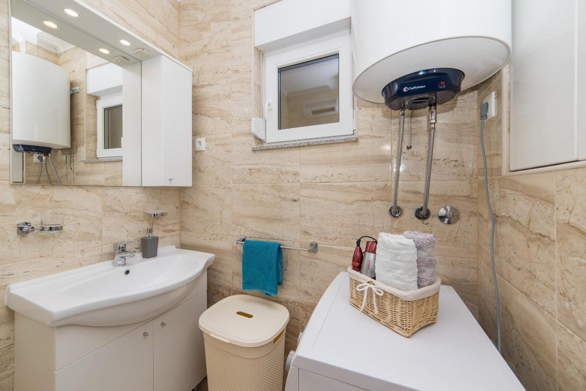 Apartments Crystal Makarska Ruang foto